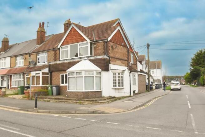 4 bed property, in Station Road, £379,500