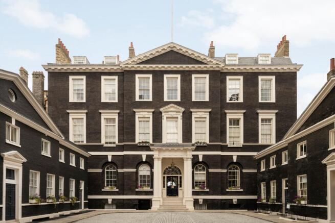 3 bed property, in Albany, £4,000,000