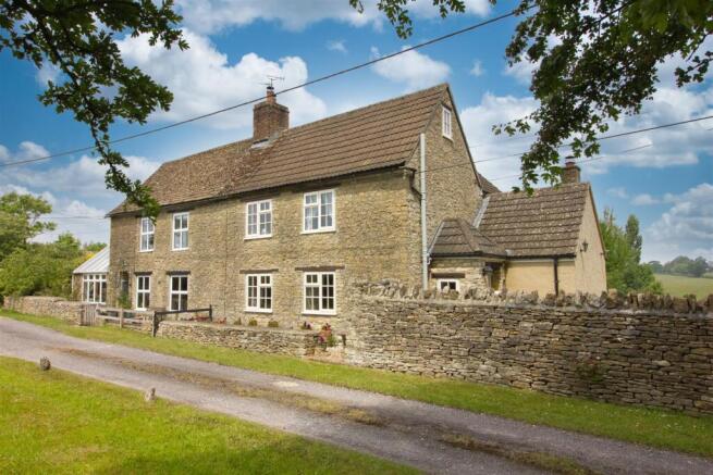 3 bed property, in Eastern Cottage, £650,000