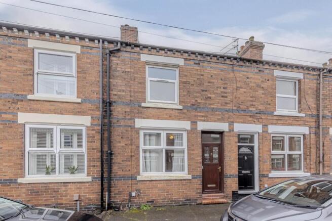 2 bed property, in Adams Street, £132,500