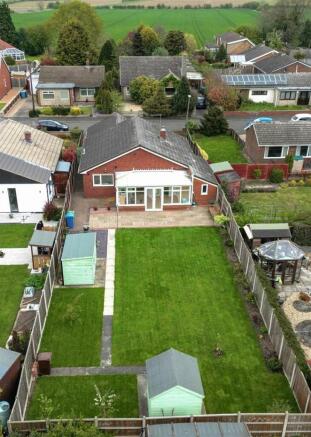 2 bed property, in Winston Grove, £310,000