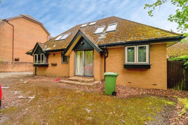 4 bed property, in Hursley Road, £675,000