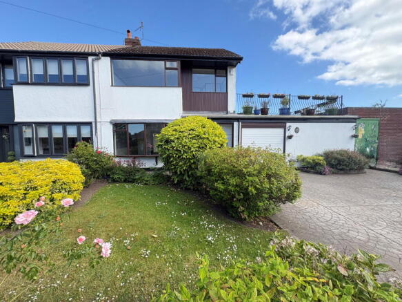 3 bed property, in Liverpool Road, £240,000