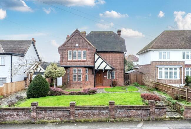 3 bed property, in Singlewell Road, £850,000
