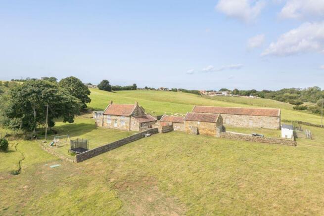 3 bed property, in Staintondale, £650,000