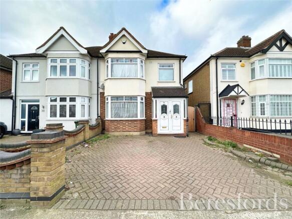 3 bed property, in Suttons Lane, £500,000