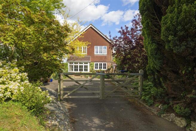 3 bed property, in Downside, £635,000