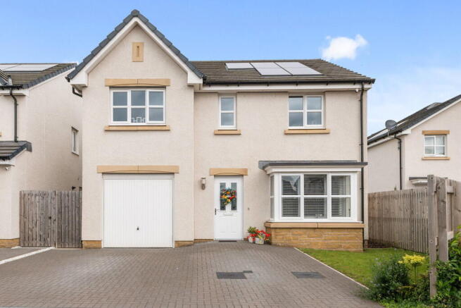4 bed property, in 50 Kenny Drive, £330,000