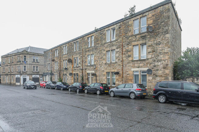 1 bed property, in 11 Links Road, £35,000