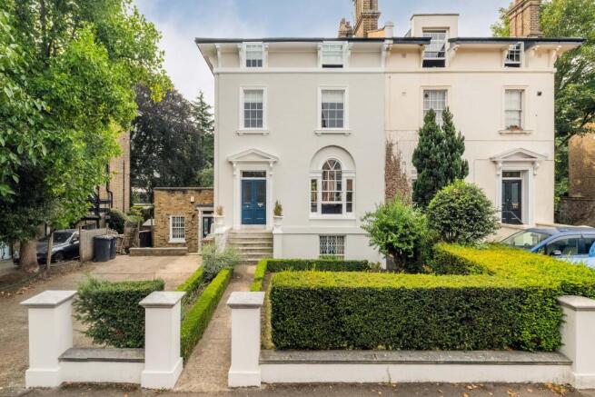 1 bed property, in Church Terrace, £500,000
