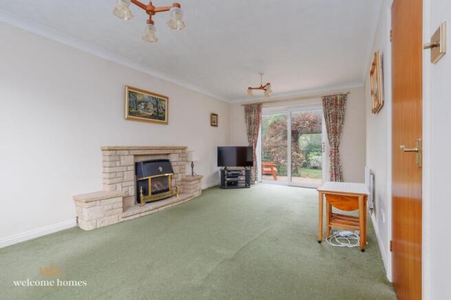 4 bed property, in Lechlade Gardens, £499,950