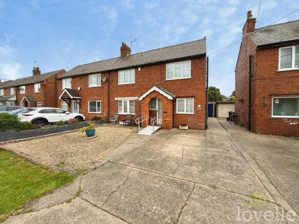3 bed property, in Lincoln Road, £220,000