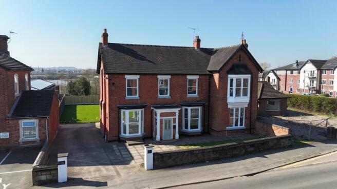 5 bed property, in Eccleshall Road, £795,000