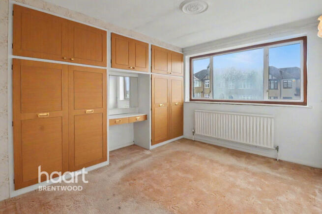 3 bed property, in Mascalls Lane, £450,000