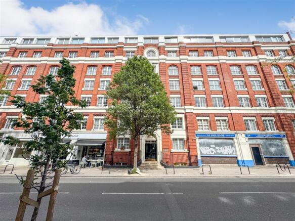 1 bed property, in Judd Street, £300,000