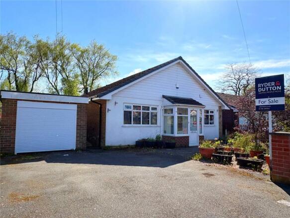 2 bed property, in Turks Road, £340,000