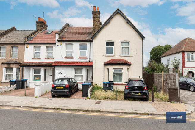3 bed property, in Lincoln Road, £465,000