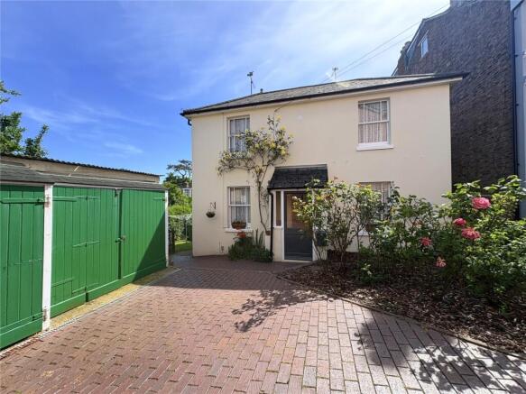 4 bed property, in Windmill Street, £700,000