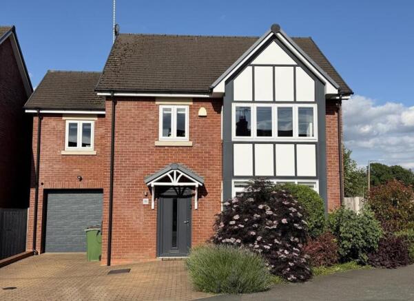 4 bed property, in New Zealand Lane, £595,000
