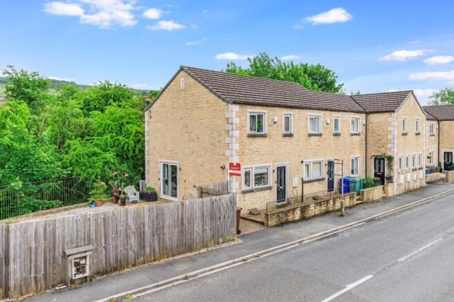 3 bed property, in Otley Road, £325,000