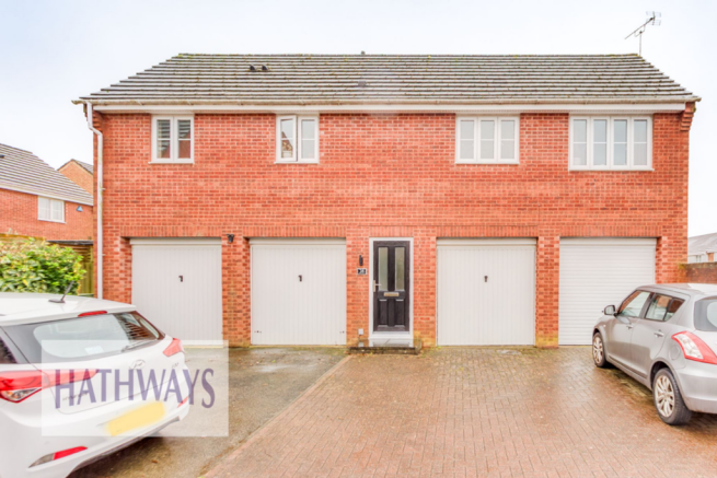 2 bed property, in Blackwood, £150,000