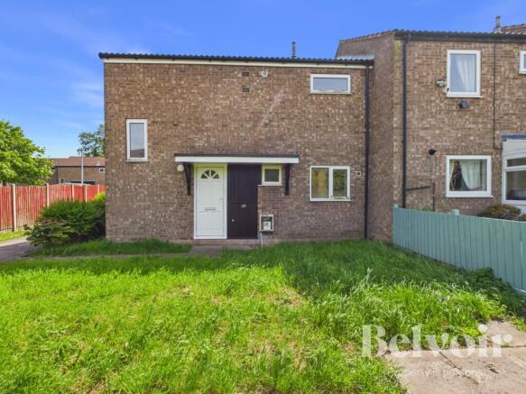 3 bed property, in St Davids Close, £130,000