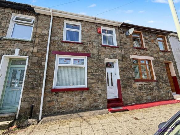 3 bed property, in Duffryn Street, £125,000