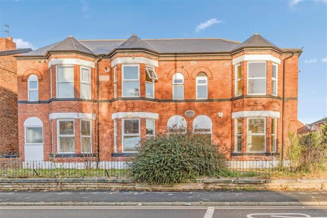 1 bed property, in Barnfield Villas, £45,000