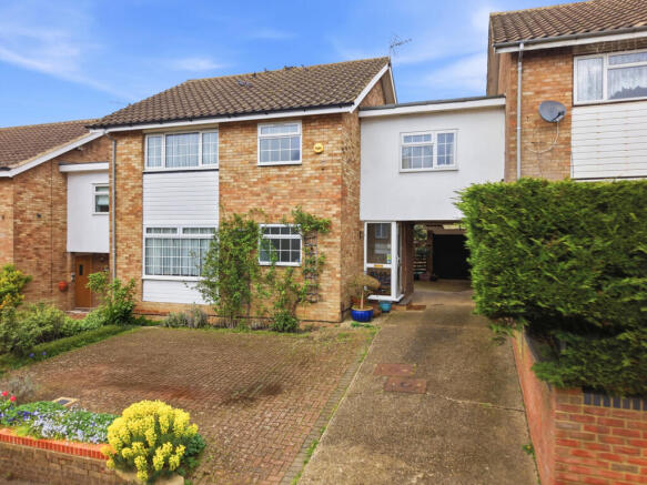 4 bed property, in Carpenders Avenue, £695,000