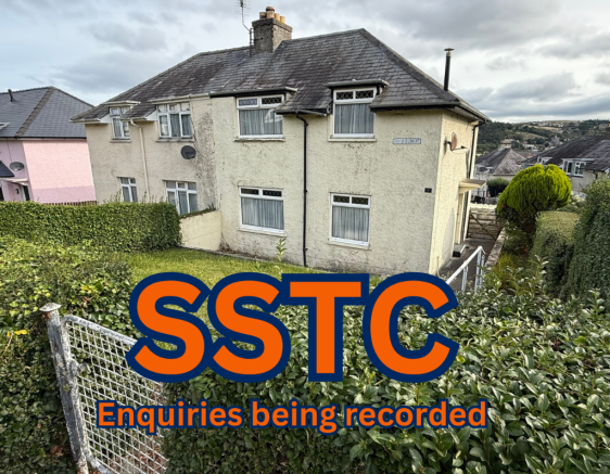 3 bed property, in First Avenue, £158,000