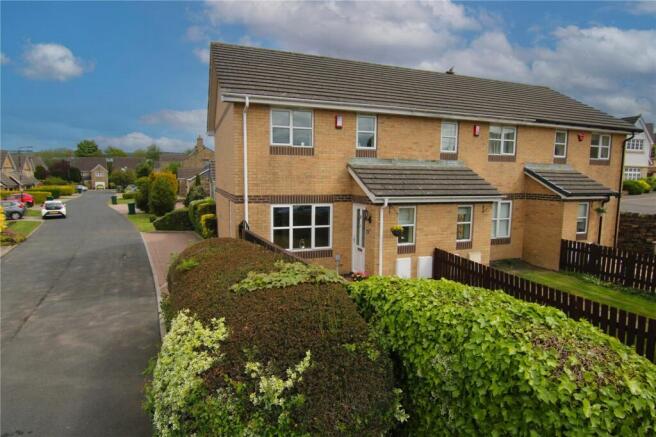 3 bed property, in Robin Drive, £270,000