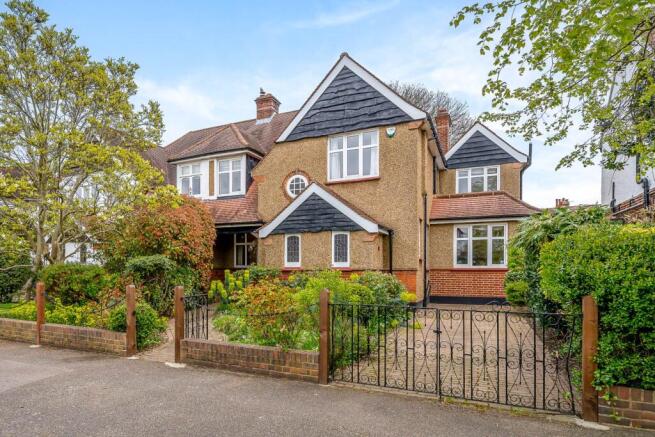4 bed property, in Burbage Road, £2,650,000