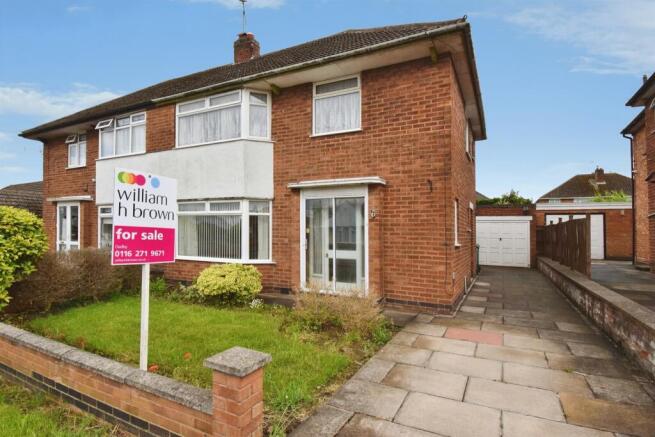 3 bed property, in Brampton Way, £220,000