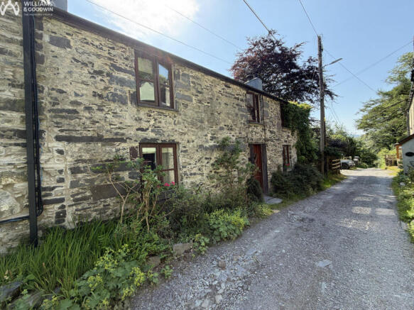 2 bed property, in Dinorwic Cottages, £249,950