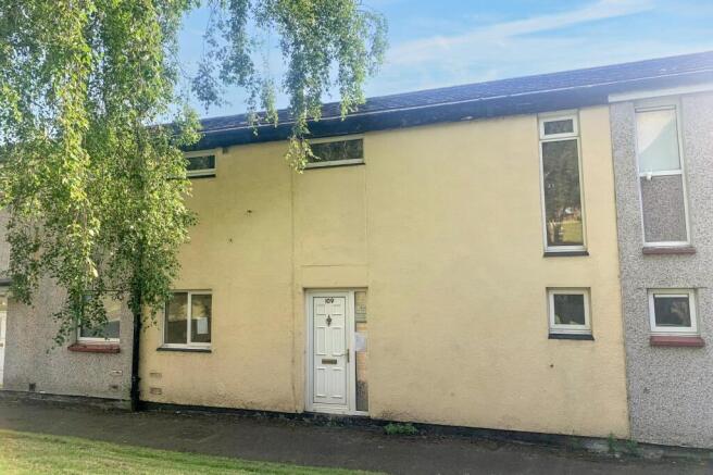3 bed property, in Douglas Place, £50,000