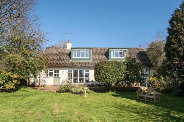 3 bed property, in Kingsthorne, £520,000
