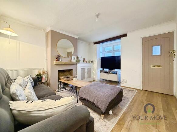 4 bed property, in New Road, £350,000