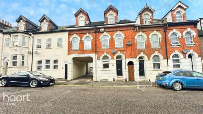 1 bed property, in Cardigan Street, £130,000