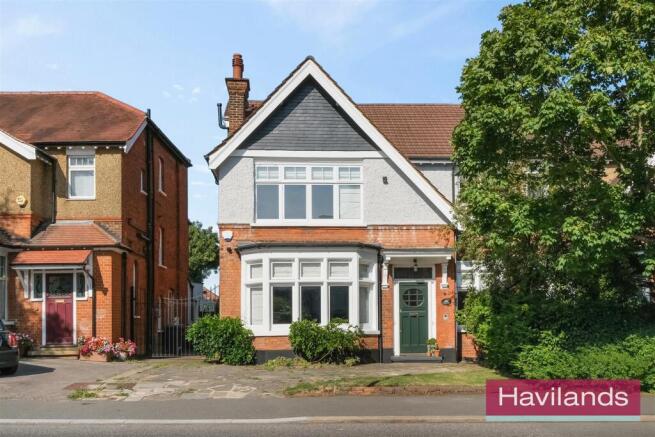 5 bed property, in Green Dragon Lane N21, £1,250,000