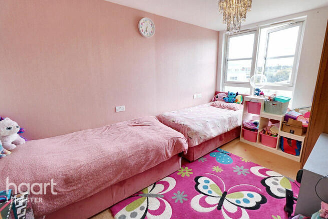 1 bed property, in Watkin Road, £120,000