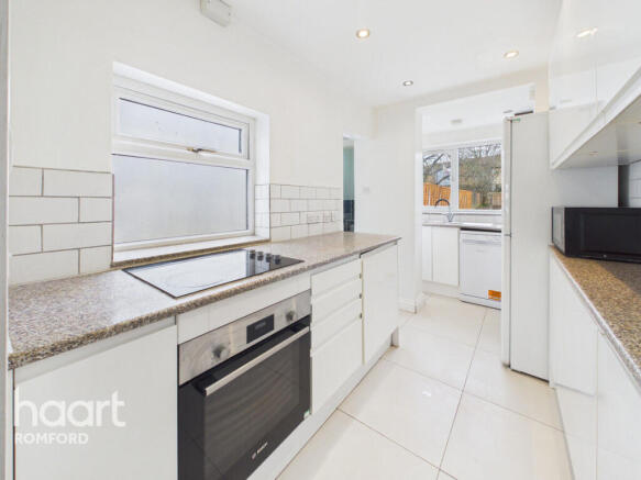 3 bed property, in Marks Road, £400,000