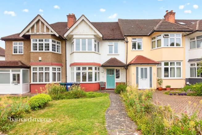 3 bed property, in Mayfield Avenue, £750,000