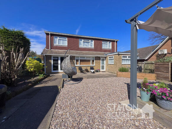 4 bed property, in Welbeck Road, £325,000