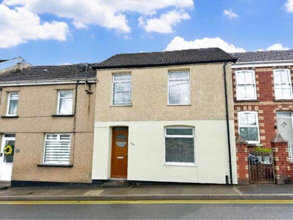 3 bed property, in High Street, £144,950