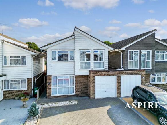 4 bed property, in Bartley Close, £460,000