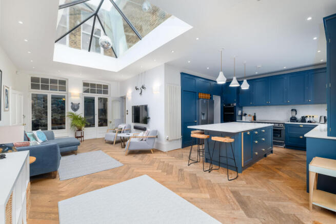 5 bed property, in Lewisham Park, £2,000,000
