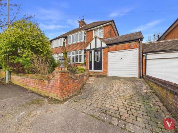 3 bed property, in Manton Drive, £450,000