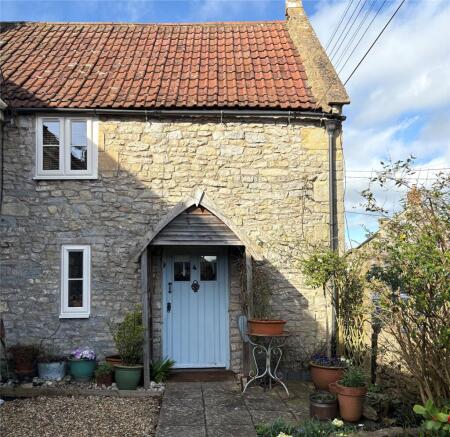 2 bed property, in High Street, £340,000