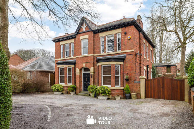 6 bed property, in Wigan Road, £650,000