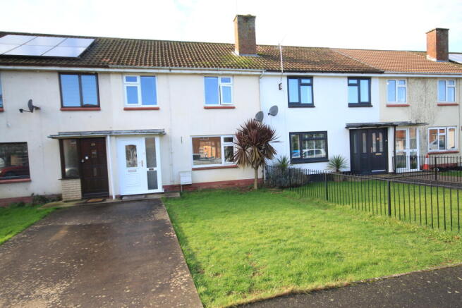 3 bed property, in Northbrook Road, £220,000
